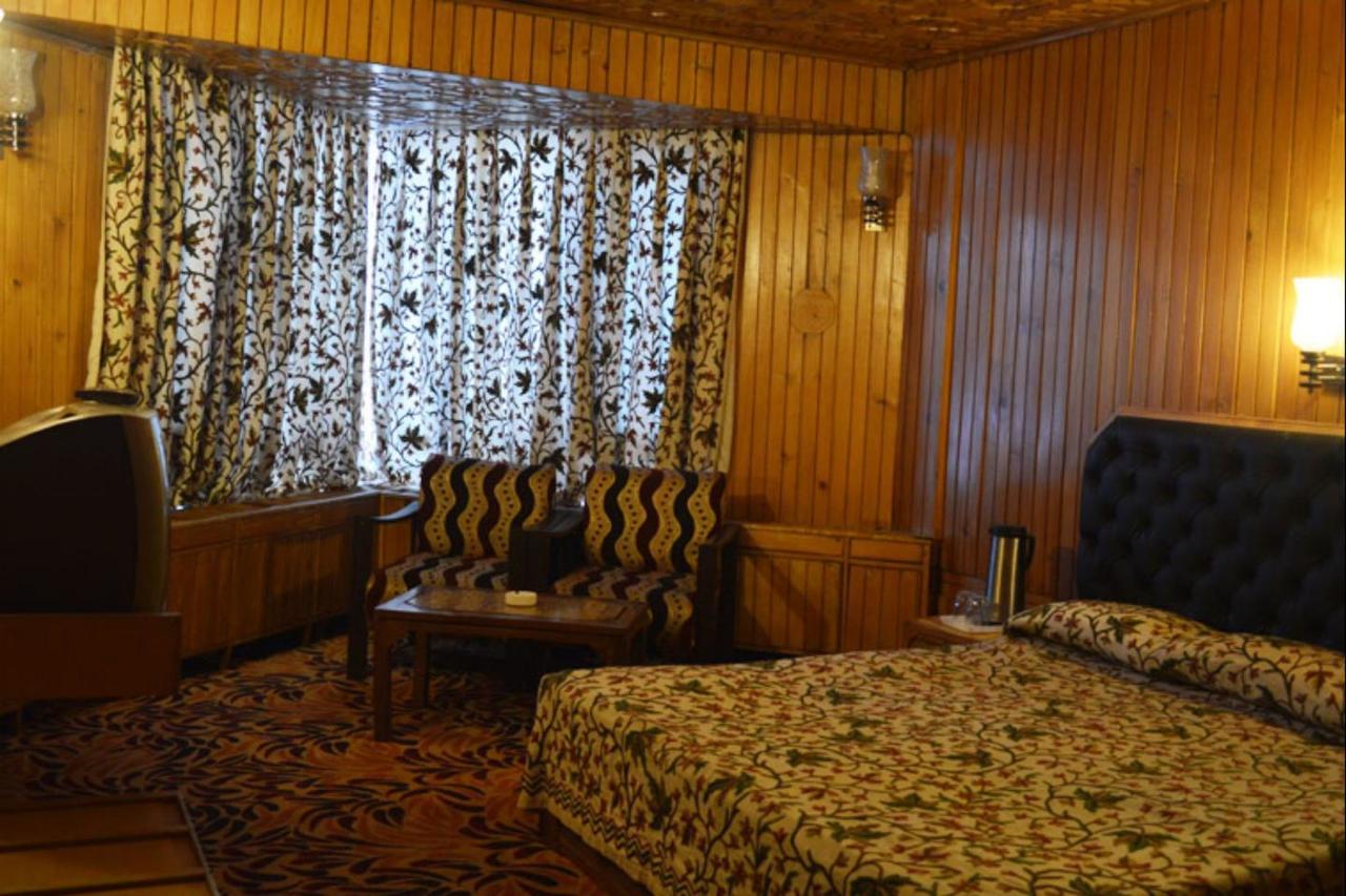 Hotel Hilltop Gulmarg JAMMU AND KASHMIR Экстерьер фото