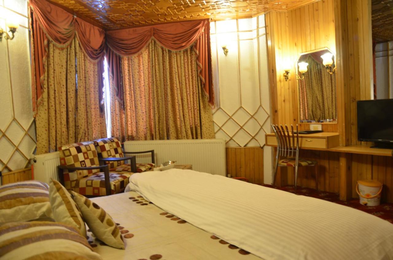 Hotel Hilltop Gulmarg JAMMU AND KASHMIR Экстерьер фото