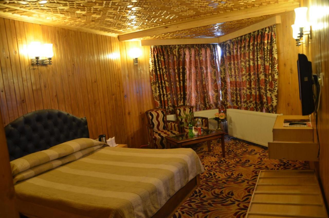 Hotel Hilltop Gulmarg JAMMU AND KASHMIR Экстерьер фото